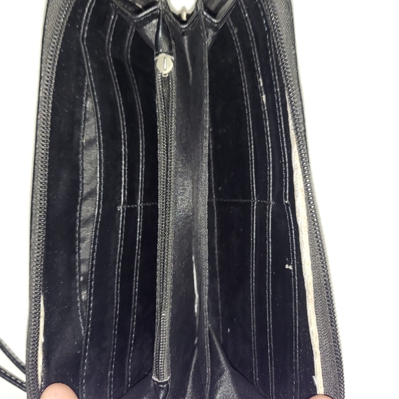 Beaded Wallet - Picture 2 of 3